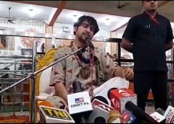 बाबा बागेश्वर धीरेंद्र शास्त्री अब जल्दी सेहरा सजाने जा रहे हैं, छतरपुर में पत्रकारों से कह दी मन की बात