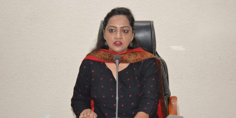 लंबित पत्रों की समीक्षा बैठक संपन्‍न