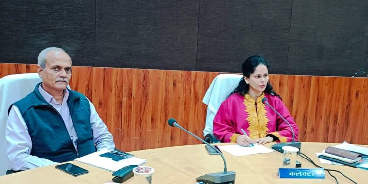 कलेक्टर ने की हालोन जलप्रदाय योजना की समीक्षा