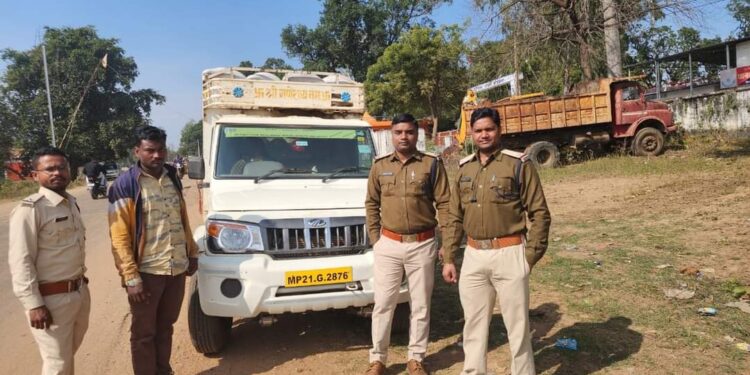 कोदो के अवैध परिवहन पर वसूली गई 10 हजार रूपये की दांण्डिक मंडी शुल्क  कलेक्टर अवि प्रसाद के निर्देश पर मंगलवार को फिर हुई कार्यवाही