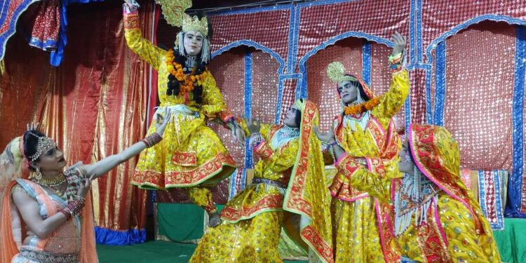 मां काली मूर्ति स्थापना महोत्सव मे रामलीला व रासलीला का आयोजन