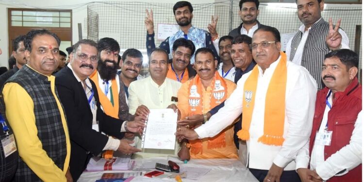 उज्जैन संभाग में सबसे ज्यादा 68884 मतों से विजयी हुये आलोट विधानसभा प्रत्याशी प्रो चिंतामणि मालवीय कल नगर में निकलेगा विजयी जुलुस