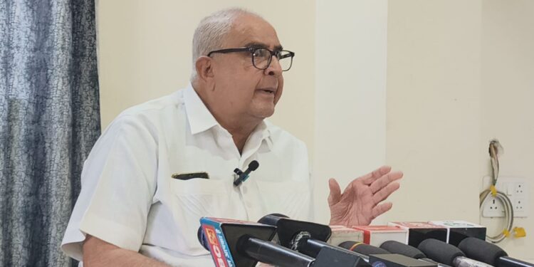 पूर्व जिला पंचायत अध्यक्ष ने विधानसभा चुनाव उपरांत विरोधियों पर साधा निशाना, लगाए गंभीर आरोप,भवानीशंकर शर्मा ने पत्रकारवार्ता कर परिवारवाद का नारा देने वालों पर उठाए सवाल……