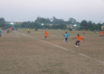 न्यू यार्ड इटारसी फुटबॉल का महासंग्राम रेलवे बॉयज फुटबॉल क्लब द्वारा आयोजित