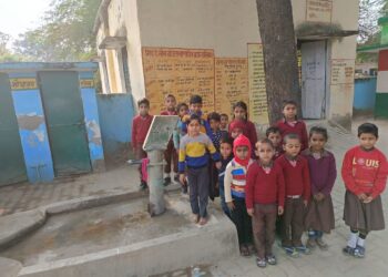 छात्र पी रहे दूषित पानी जिम्मेदार दे रहे आश्वासन शान