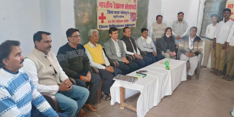 एसएनजी स्कूल में आयोजित कैंप का कलेक्टर सिंह ने किया निरीक्षण,दंत परीक्षण शिविर में जिले के 13472 बच्चों की जांच,2542 बच्चों को उपचार के लिए किया गया चिन्हित।