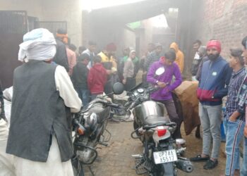 मोमबत्ती से किराना गोदाम में लगी आग बाइक सहित हजारों का सामान जलकर हुआ राख