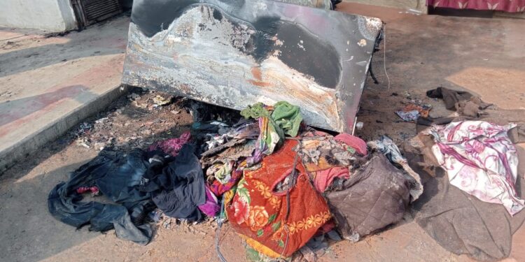 *आग लगने से गृहस्थी का सामान सहित लाखों की नकदी व जेवर जले*