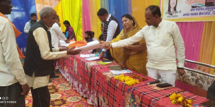 आज विकसित भारत संकल्प यात्रा का कार्यक्रम कछार गांव बड़ा में हुआ