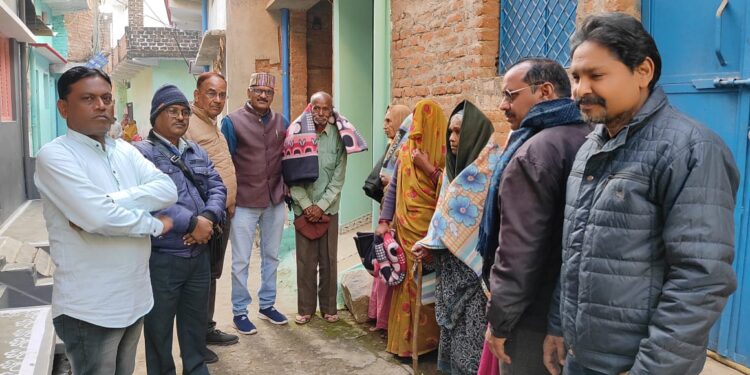 *मानवीय संवेदना समिति ने गरीबों को वितरित किये कम्बल*