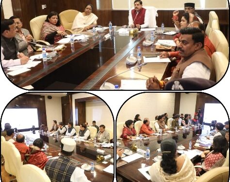 मुख्यमंत्री डॉ. मोहन यादव ने मंत्रालय में जनप्रतिनिधियों और विभागीय अधिकारियों के साथ BRTS भोपाल एवं VIP रोड भोपाल के चौड़ीकरण के संबंध में बैठक की तथा आवश्यक दिशा-निर्देश दिए।