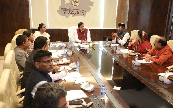 यातायात में आ रही दिक्कतों के दृष्टिगत बीआरटीएस हटाने पर एकमत हुए जनप्रतिनिधि