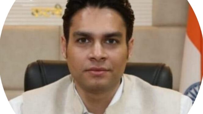 कलेक्टर अविप्रसाद के प्रयासों से तीन माह में जिले के 27 फीसदी कुपोषित बच्चे हुए सुपोषित