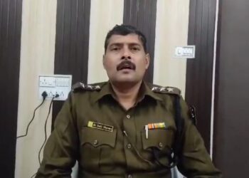 पुलिस नें बागेश्वरधाम पीठाधीश्वर धीरेन्द्र कृष्ण शास्त्री को लॉरेन्स बिश्नोई गैंग के नाम से हत्या करने की धमकी देकर 10 लाख रूपये की फिरौती मागने बाले आरोपी को पटना बिहार से किया गया गिरफ्तार VIDEO
