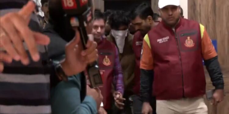 सुखदेव सिंह गोगामेड़ी की हत्या के बाद बदमाशों का विदेश भागने का प्लान था लेकिन इससे पहले पुलिस ने चंडीगढ़ से उन्हें अरेस्ट कर लिया देखे VIDEO