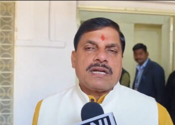 गुना की घटना दु:खद और हृदय विदारक है। हादसे की जानकारी मिलते ही मैंने कल कलेक्टर और एसपी से बात की थी। मैं स्वयं भी अभी गुना जा रहा CM