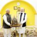 प्रधानमंत्री श्री मोदी का राज्यपाल श्री पटेल ने राजभवन में किया स्वागत