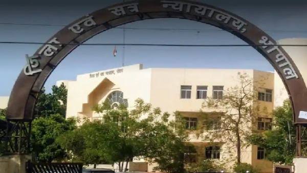 *बहु से छेडछाड करने वाले ससुर को 1 साल की सजा*