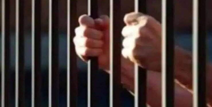 अवयस्क बालिका के साथ गलत काम (बलात्कार) करने वाले आरोपी को 10 वर्ष के कठोर कारावास एवं 20000 रूपये अर्थदण्ड से दण्डित किया