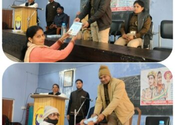 *एंटी रोमियो व नारी सुरक्षा की लड़कियों की किया गया जागरूक*  *लड़कियां सुरक्षा की दृष्टि से आत्मनिर्भर बने. — दीपक पाल*