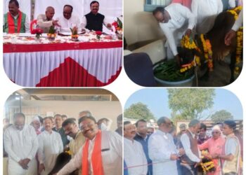 *विकसित भारत संकल्प यात्रा ग्रामीणों को दे रहे हैं योजनाओं की जानकारी*
