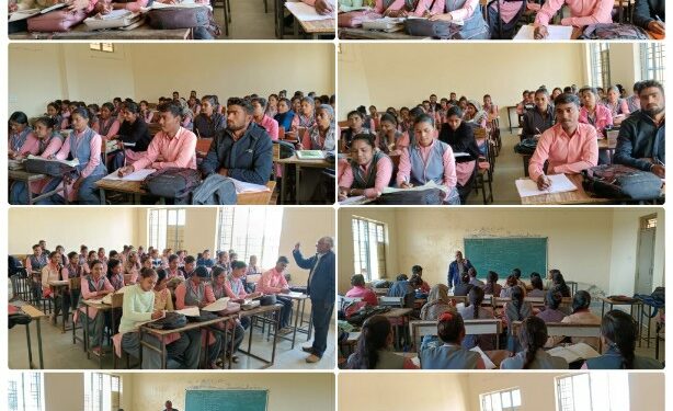 अरहर उत्पादन की धरवाड़ पद्धति का प्रशिक्षण दिया गया।