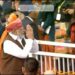 गणतंत्र दिवस समारोह की समाप्ति के उपरांत प्रधानमंत्री नरेंद्र मोदी ने जनसमुदाय का अभिवादन ग्रहण किया देखे VIDEO