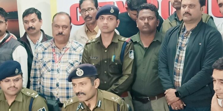 पुलिस ने लगभग 12 करोड़ की 36 किलो ग्राम चरस पकड़ी