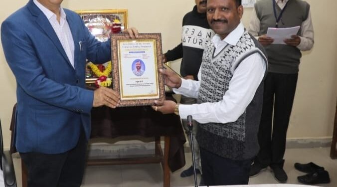 कालापीपल तहसीलदार कैलाश सस्ताया सम्मानित…l