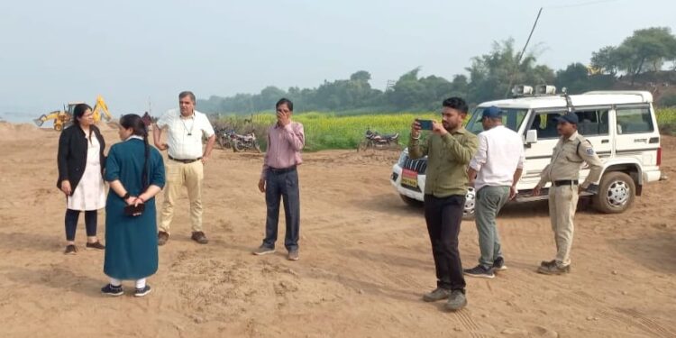 *रेत का अवैध उत्खनन व भंडारण करने वालों पर कार्यवाही की गई*