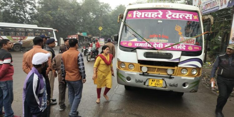 आरटीओ का बसों की जांच का क्रम जारी,15 चालान से 12500 वसूले,दिए जा रहे आवश्यक दिशा निर्देश…!