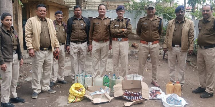 नवागत कलेक्टर के निर्देशन पर आबकारी विभाग की टीम ने जिले भर में अवैध शराब के खिलाफ शुरू की मुहिम,