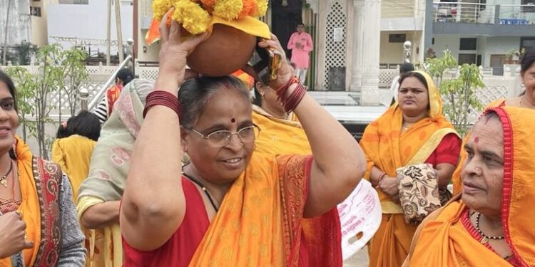 अक्षत कलश यात्रा निकाल बांटे अयोध्या से आए पीले चावल…
