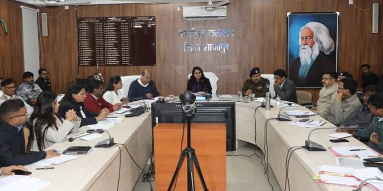 निर्माण कार्यों में गुणवत्ता से किसी तरह का समझौता नहीं होगा- कलेक्टर सुश्री बाफना कलेक्टर ने समय-सीमा पत्रों एवं विकास कार्यों की समीक्षा की