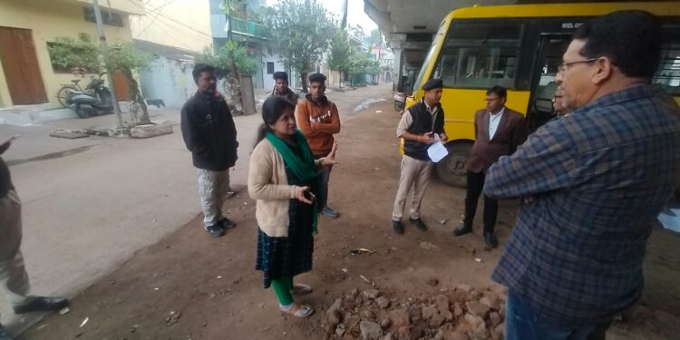 सीएम राइस स्कूल इटारसी की 1 बस का फिटनेस निरस्त,1 बिना परमिट बस जप्त।