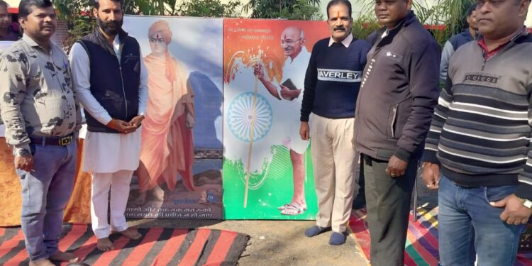 सिलौंडी में शासकीय स्कूलों में कराया गया सूर्य नमस्कार