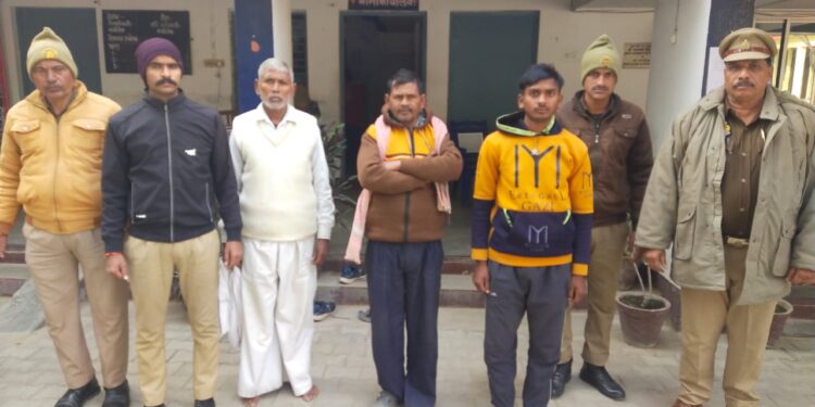 थाना तालग्राम जनपद कन्नौज थाना तालग्राम पुलिस द्वारा अपराधियों के विरुद्ध अन्तर्गत धारा 151 सीआरपीसी दाखिल कर कार्यवाही की गयी ।