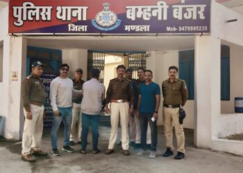 *कम कीमत में लोहा एवं सिमेंट के नाम पर पैसे की धोखाधड़ी कर फरार आरोपी को बम्हनी पुलिस ने किया गिरफ्तार*