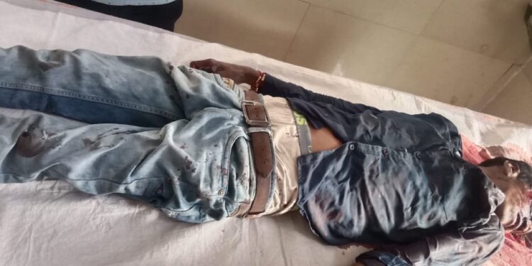 ब्रेकिंग न्यूज:-  इस वक्त की सबसे बड़ी खबर आ रही है शाजापुर जिले की कालापीपल जनपद के अंतर्गत आने वाली ग्राम पंचायत इमलीखेड़ा गांव में निर्माणाधीन उप स्वास्थ्य केंद्र की छत गिरी