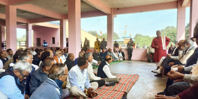 सेवानिवृत्ति पेंशनर कर्मचारियों ने अपनी मांगों को लेकर आयोजित की बैठक,अब पेंशनर्स सरकार के सामने उठाएंगे आवाज,जिले भर के पेंशनर्स हुए शामिल…