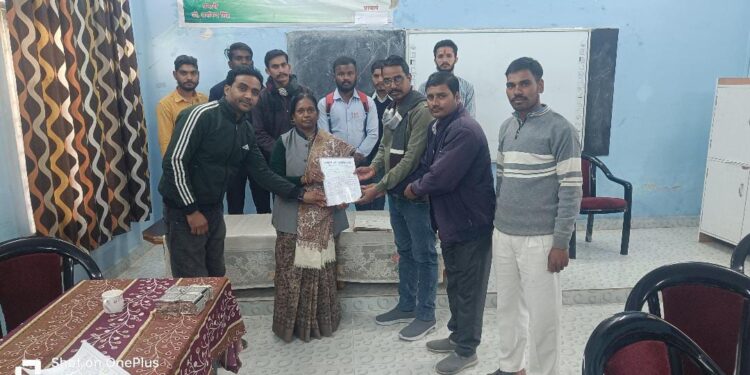 *बरही में अतिरिक्त संचालक जबलपुर से बरही महाविद्यालय पधारी थीं एलुमिनाई एसोसिएशन ने सौंपा ज्ञापन,बच्चो के भविष्य से न हो खिलवाड़*