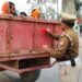 *यातायात पुलिस ने ट्रैक्टर ट्रालियों में लगाए रिफ्लेक्टर टेप।*