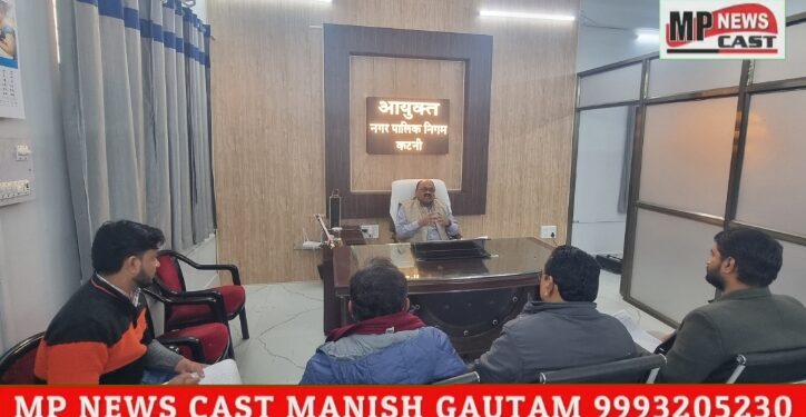 बिल्डिंग परमीशन एवं फायर एनओसी नियमों के तहत जारी करने आयुक्त ने बैठक में दिये निर्देश