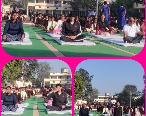 माधवनगर स्थित शासकीय उत्कृष्ट उच्चतर माध्यमिक विद्यालय प्रांगण में सामूहिक सूर्य नमस्कार का आयोजन