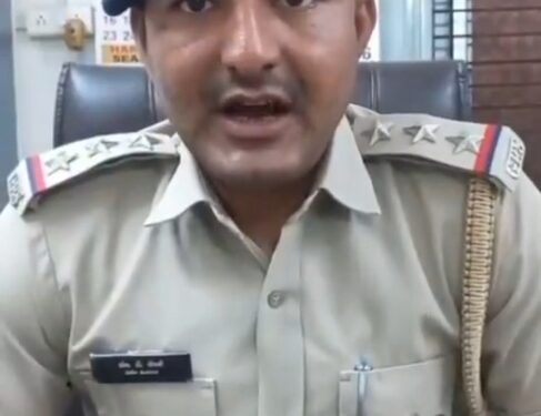 नया क़ानून सिर्फ़ ट्रक ड्राइवर के लिए नहीं है बल्कि सब के लिये है  ग़लत अफ़वाह ना उड़ायें. देखे VIDEO