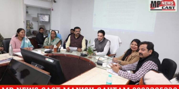 कलेक्टर अविप्रसाद की अध्यक्षता में धर्मगुरूओं और पुजारियों की बैठक संपन्न, मिले कई अहम सुझाव