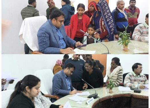 मंगलवार को कलेक्ट्रेट सभाकक्ष में जनसुनवाई में जिला पंचायत के सीईओ शिशिर गेमावत ने आवेदकों की सुनी समस्याएं। प्रमोद चतुर्वेदी और संस्कृति शर्मा सहित अन्य अधिकारियों की रही मौजूदगी।