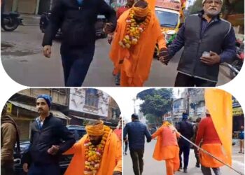 MP से बालों से रथ खिंचते हुए अयोध्या जा रहा संत