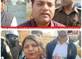 पुलिस अधीक्षक और महापौर ने किया गुलाब देकर वाहन चालकों का सम्मान, आरटीओ विभाग ने वितरित किए हेलमेट