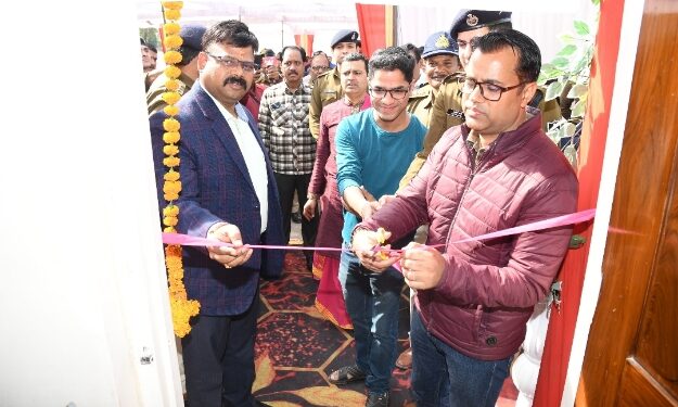 *पुलिस विभाग अनोखी पहल,  बनाई नेकी की दीवार, असहाय लोगों को मिलेगी मदद* देखे VIDEO